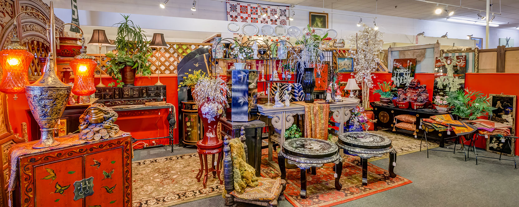 Hampden Street Antique Market